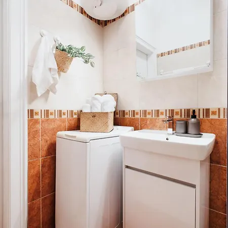 Apartment Aesthetic Old Town Renovated