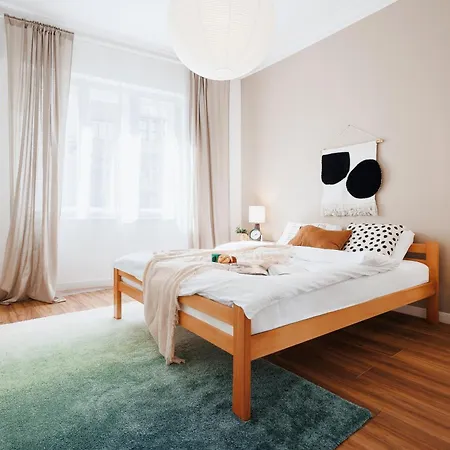 Aesthetic Old Town Renovated Apartment *